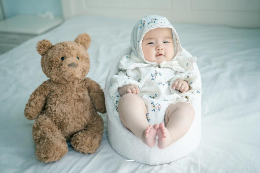 南昌宝宝吃不饱母乳的症状